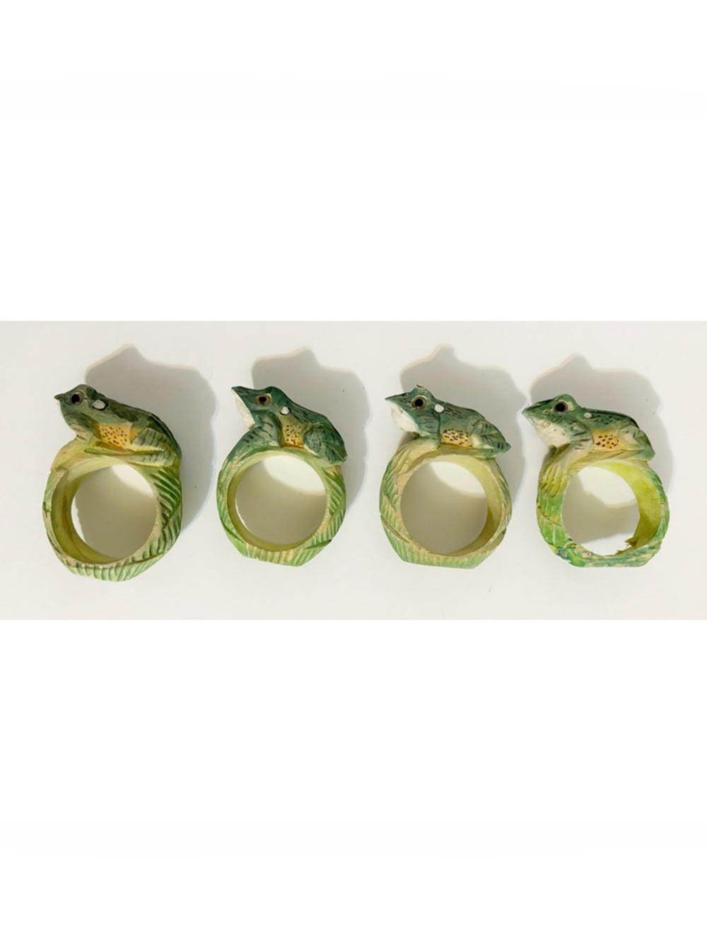 4 Vintage Wooden Green Frog Napkin Rings